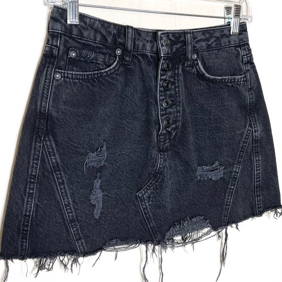 Free People Distressed Fringe Hem Light Black Buttonfly Cutoff Denim Mini Skirt - Picture 9 of 13